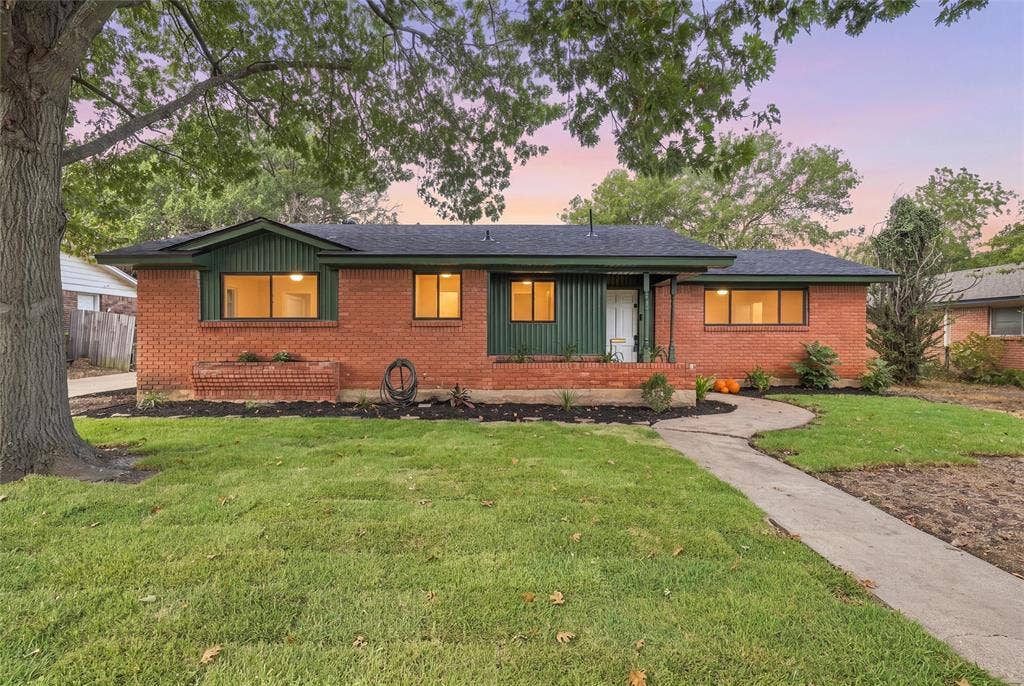 1720 Mountainview Drive, Waco, TX 76710 1720 Mountainview Drive, Waco, TX 76710