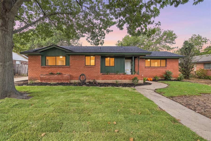 Property photo for 1720 Mountainview Drive, Waco, TX