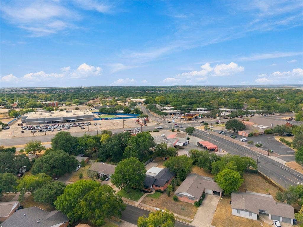 1720 Mountainview Drive, Waco, TX 76710 1720 Mountainview Drive, Waco, TX 76710