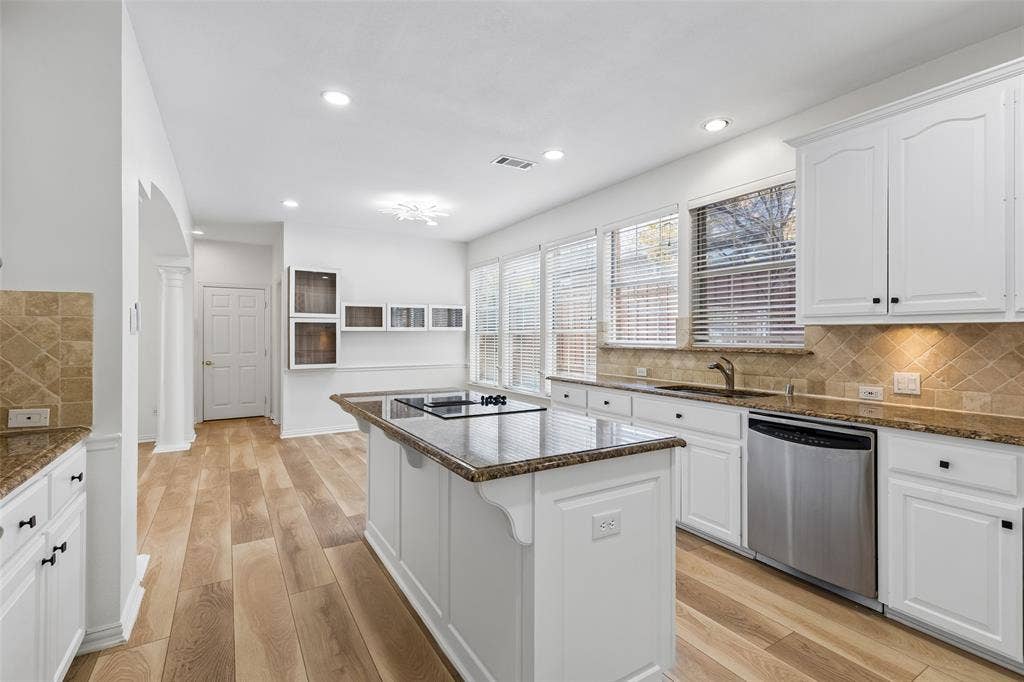849 Shorewood Drive, Coppell, TX 75019 849 Shorewood Drive, Coppell, TX 75019