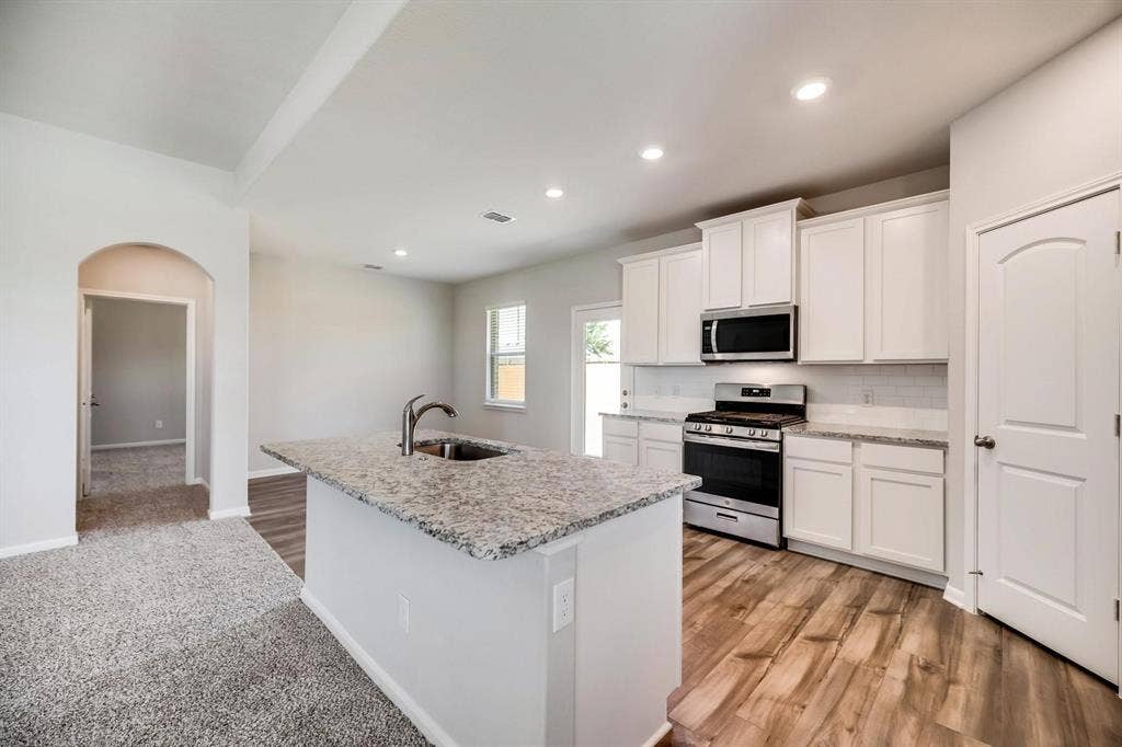 412 Harbor Oaks Drive, Anna, TX 75409