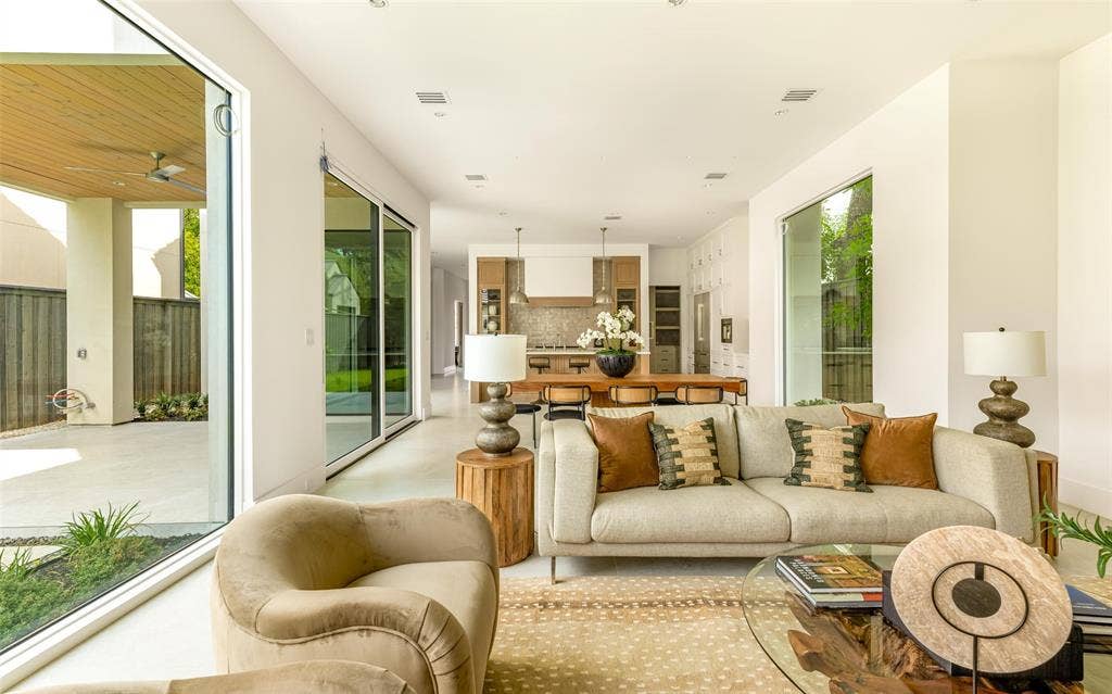 4718 W Amherst Avenue, Dallas, TX 75209 4718 W Amherst Avenue, Dallas, TX 75209