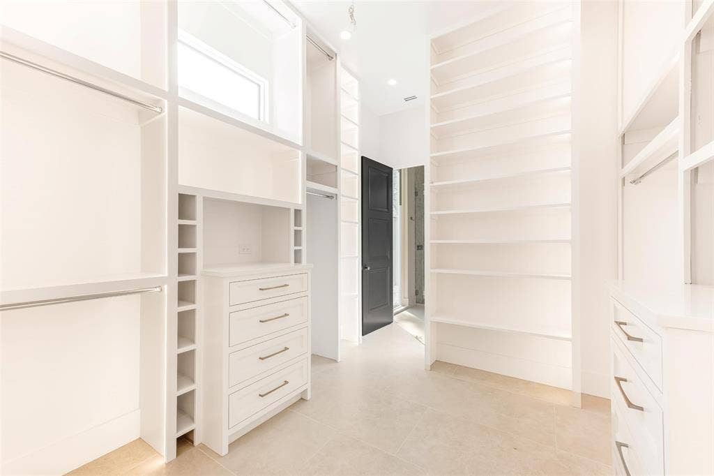 4718 W Amherst Avenue, Dallas, TX 75209 4718 W Amherst Avenue, Dallas, TX 75209