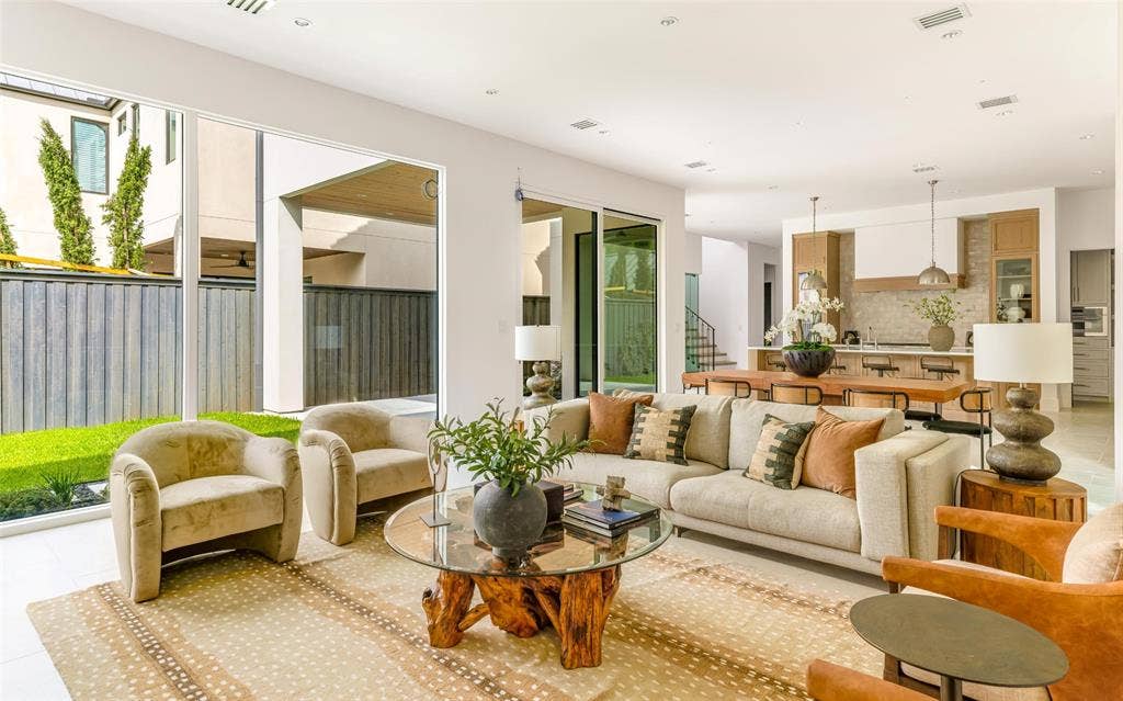 4718 W Amherst Avenue, Dallas, TX 75209 4718 W Amherst Avenue, Dallas, TX 75209