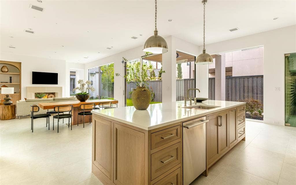 4718 W Amherst Avenue, Dallas, TX 75209 4718 W Amherst Avenue, Dallas, TX 75209
