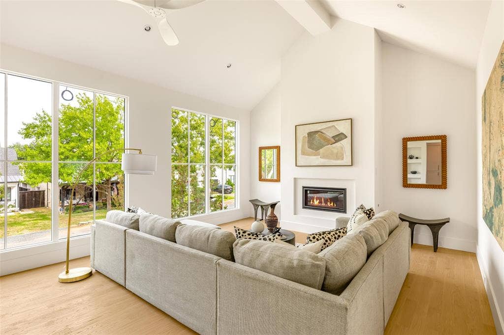 4718 W Amherst Avenue, Dallas, TX 75209 4718 W Amherst Avenue, Dallas, TX 75209