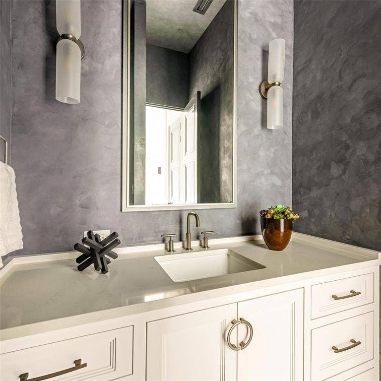 4718 W Amherst Avenue, Dallas, TX 75209 4718 W Amherst Avenue, Dallas, TX 75209