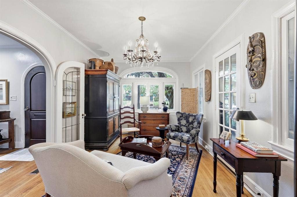 5906 Mercedes Avenue, Dallas, TX 75206