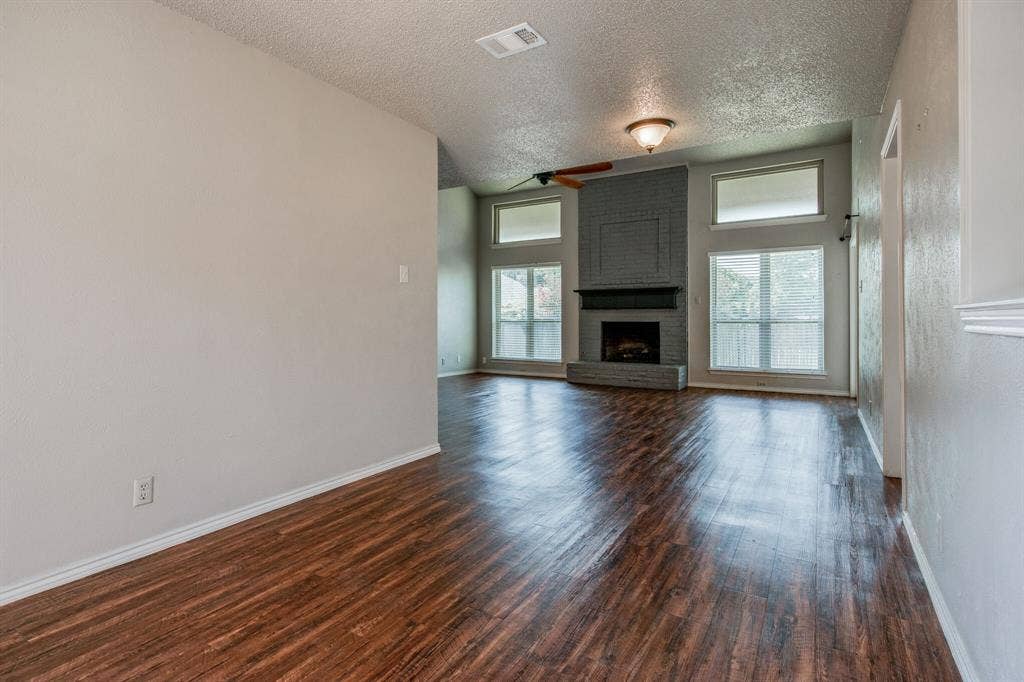 1726-1728 Stonegate Drive, Denton, TX 76205 1726-1728 Stonegate Drive, Denton, TX 76205