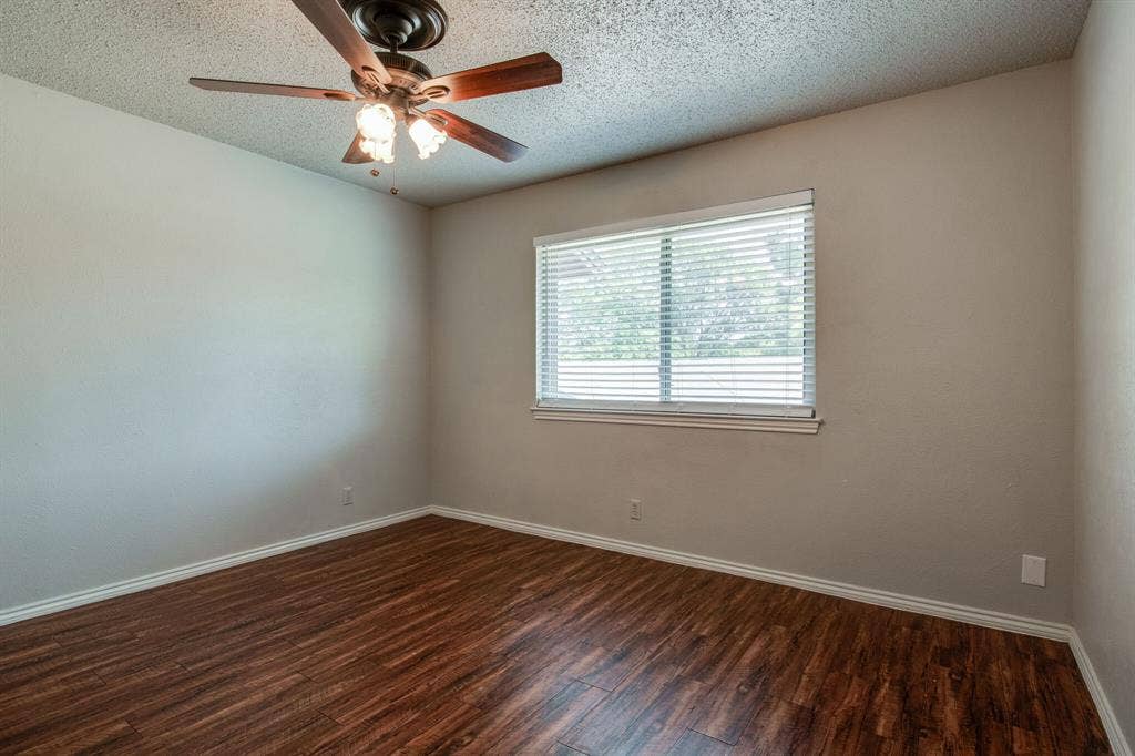 1726-1728 Stonegate Drive, Denton, TX 76205 1726-1728 Stonegate Drive, Denton, TX 76205