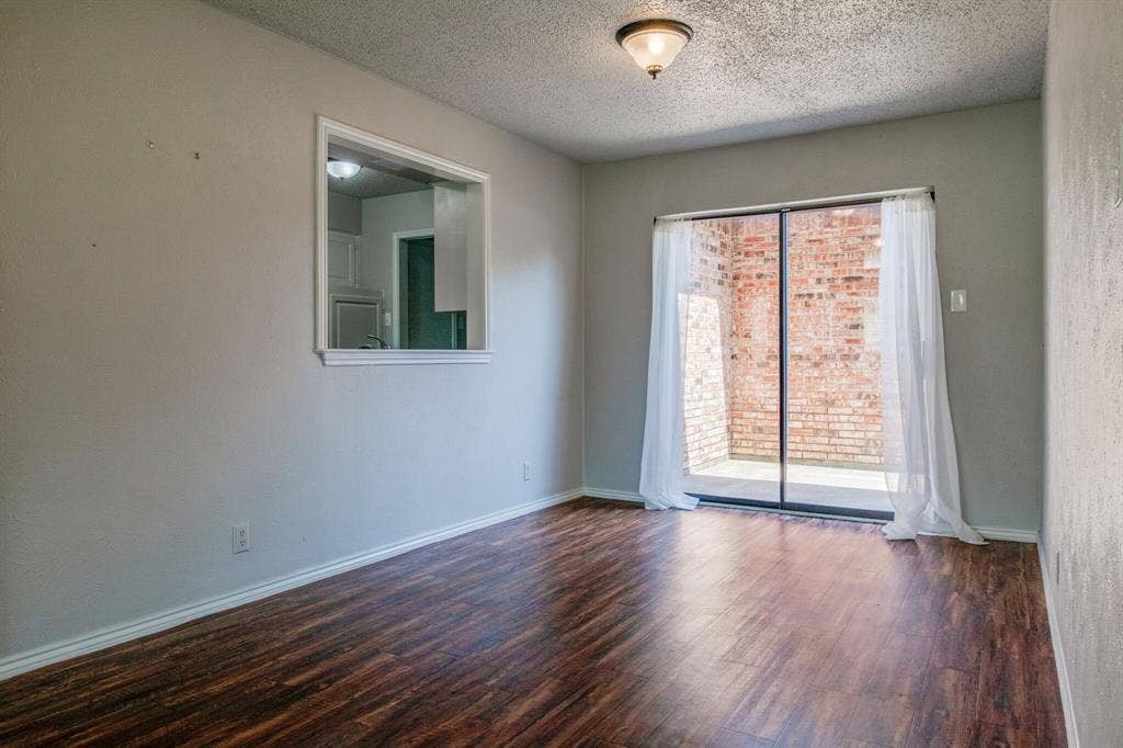 1726-1728 Stonegate Drive, Denton, TX 76205 1726-1728 Stonegate Drive, Denton, TX 76205