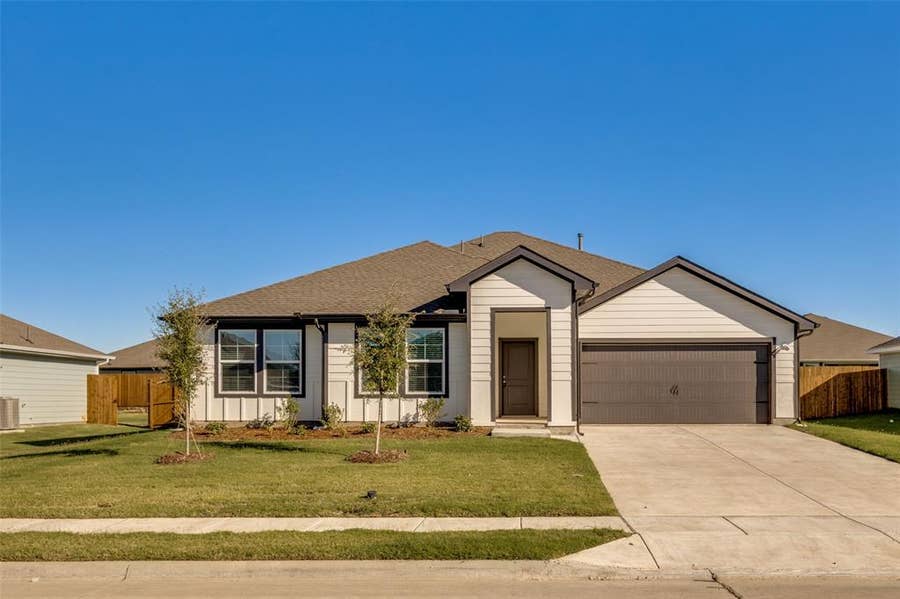 Property photo for 410 White Willow Drive, Nevada, TX