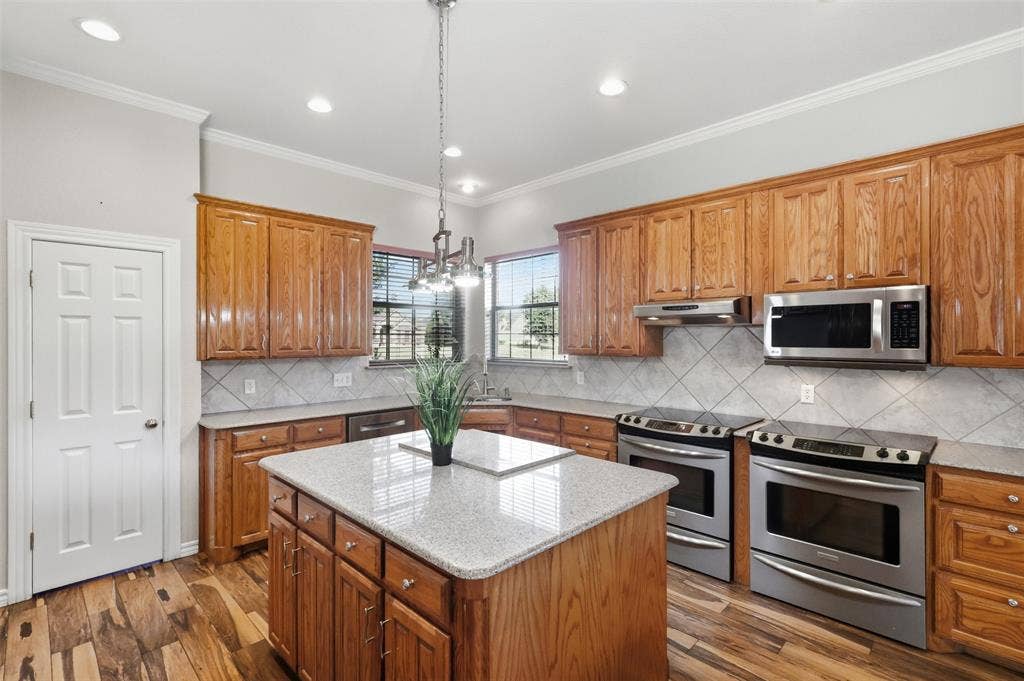 1013 Telford Trail, Crowley, TX 76036 1013 Telford Trail, Crowley, TX 76036