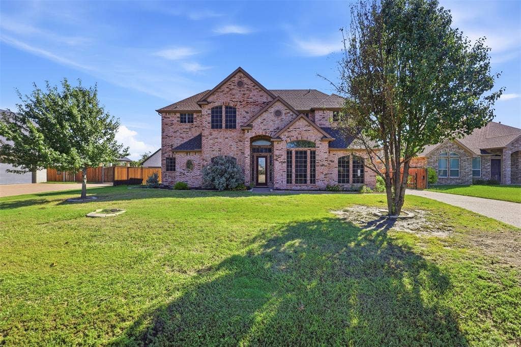 1013 Telford Trail, Crowley, TX 76036 Gorgeous Curb Appeal!
