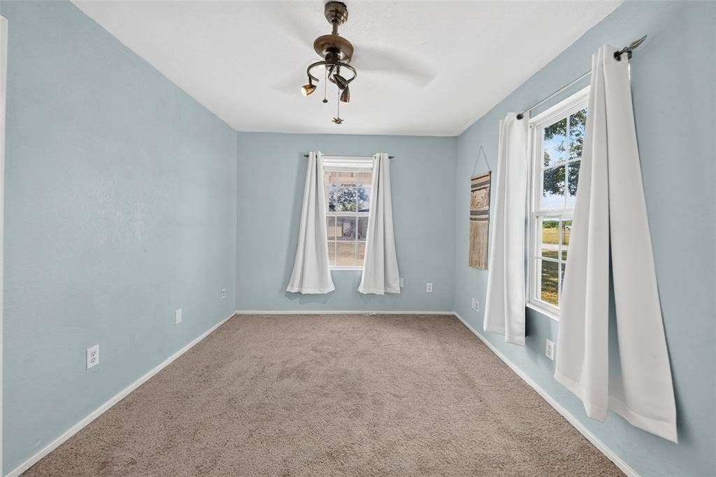 1290 County Road 3355, Paradise, TX 76073