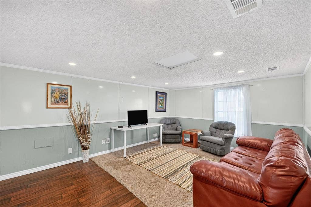 1290 County Road 3355, Paradise, TX 76073