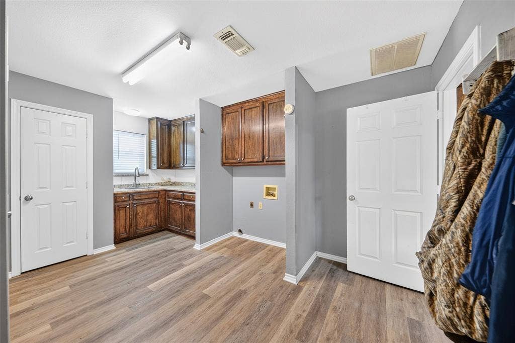 1290 County Road 3355, Paradise, TX 76073