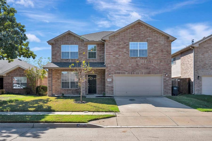 Property photo for 5728 Mountain Stream Trail, Fort Worth, TX