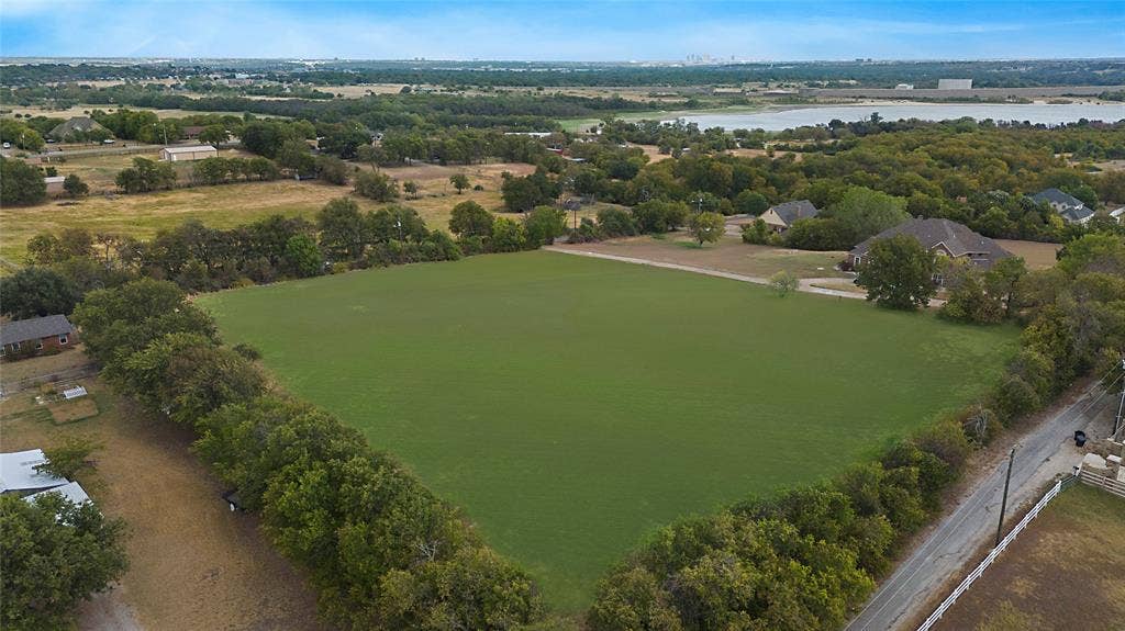 516 Rogers Road, Benbrook, TX 76126