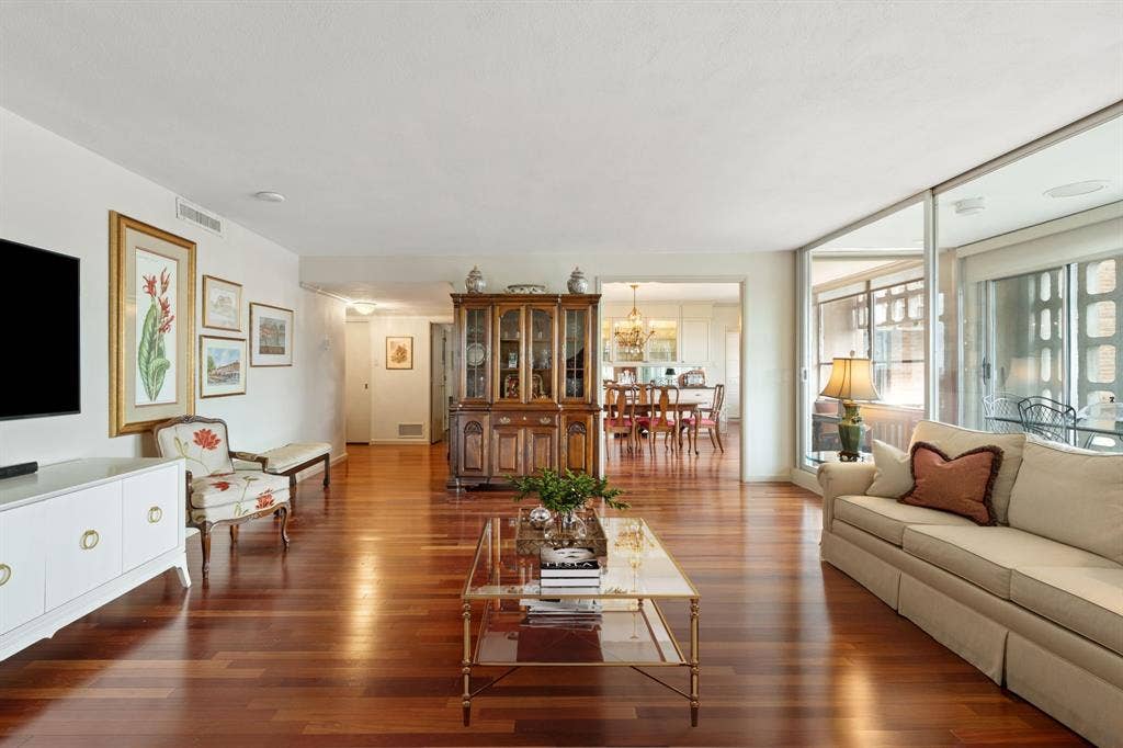 3525 Turtle Creek Boulevard, #12E, Dallas, TX 75219 Open Living