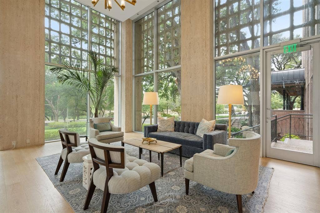 3525 Turtle Creek Boulevard, #12E, Dallas, TX 75219 Turtle Room