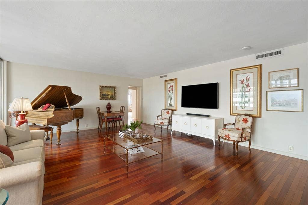 3525 Turtle Creek Boulevard, #12E, Dallas, TX 75219 Open Floorplan