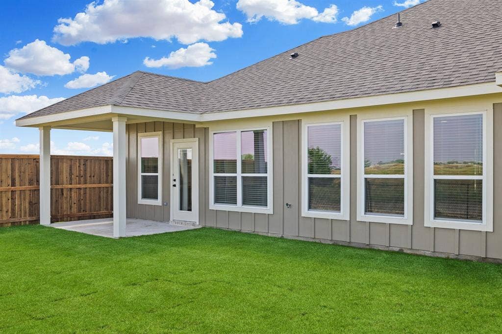 3827 Clovis Street, Midlothian, TX 76065 3827 Clovis Street, Midlothian, TX 76065
