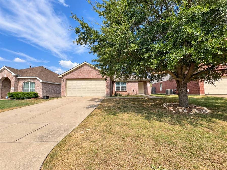 Property photo for 4604 Cool Ridge Court, Fort Worth, TX