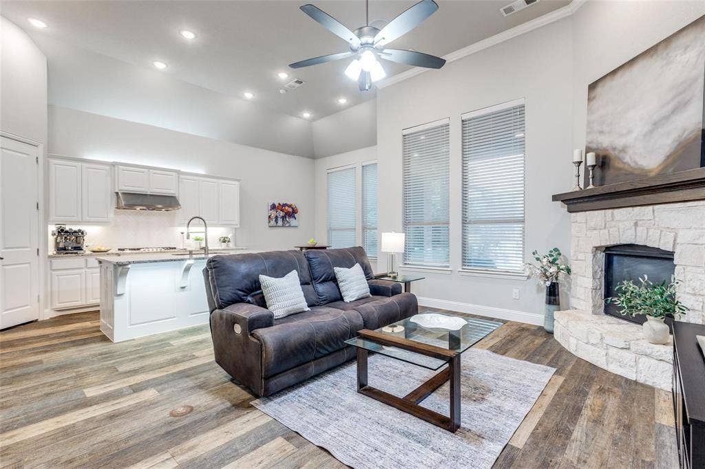 3925 Ironbark Way, McKinney, TX 75071 Living Room with Gas Fireplace