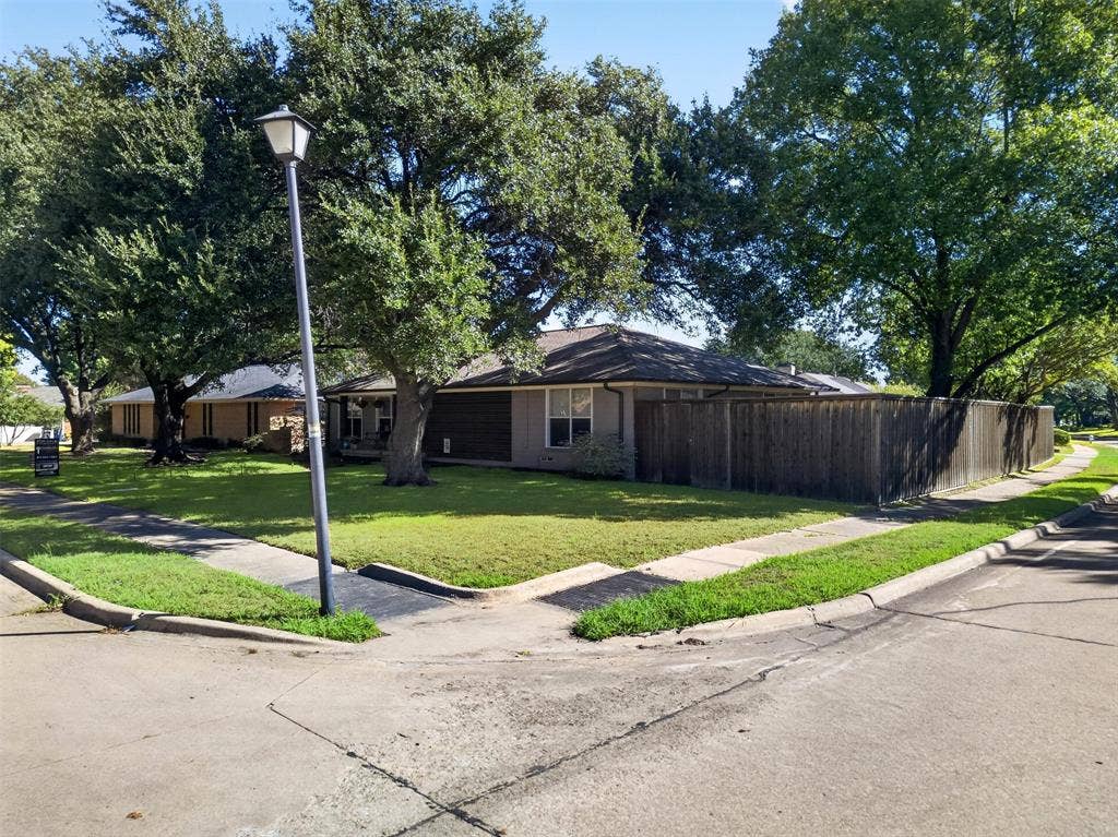 2502 Rochdale Street, Garland, TX 75040 2502 Rochdale Street, Garland, TX 75040
