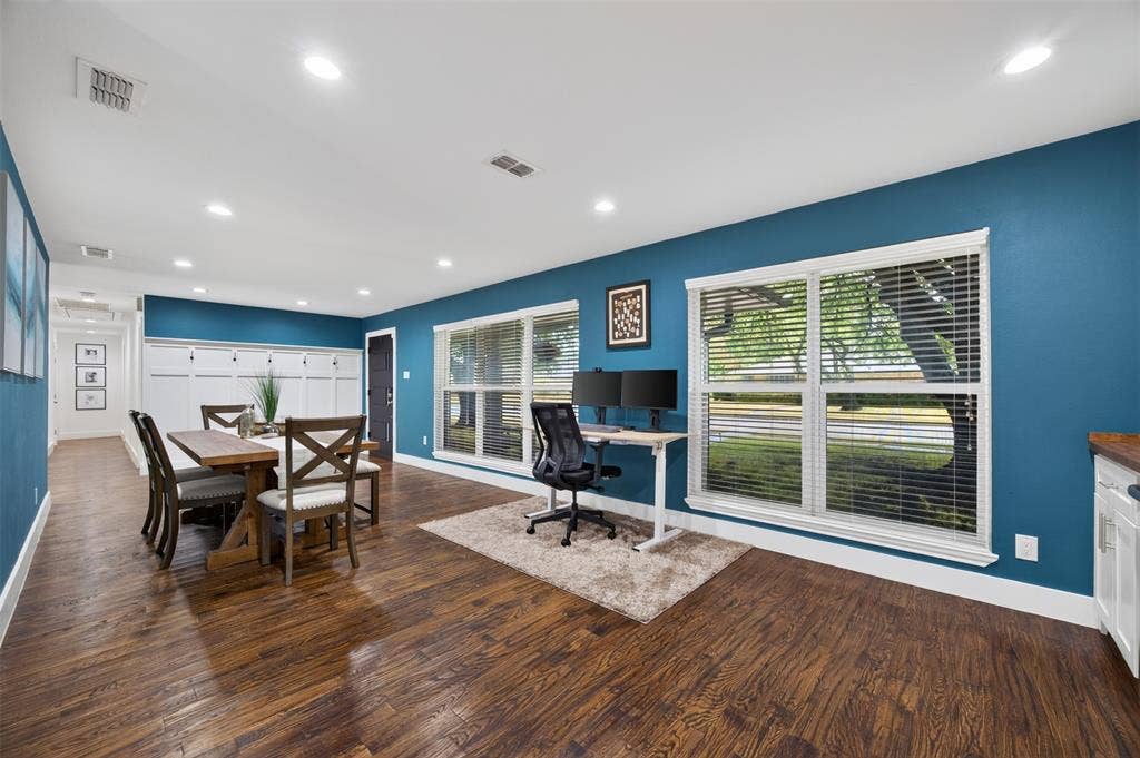 2502 Rochdale Street, Garland, TX 75040 2502 Rochdale Street, Garland, TX 75040
