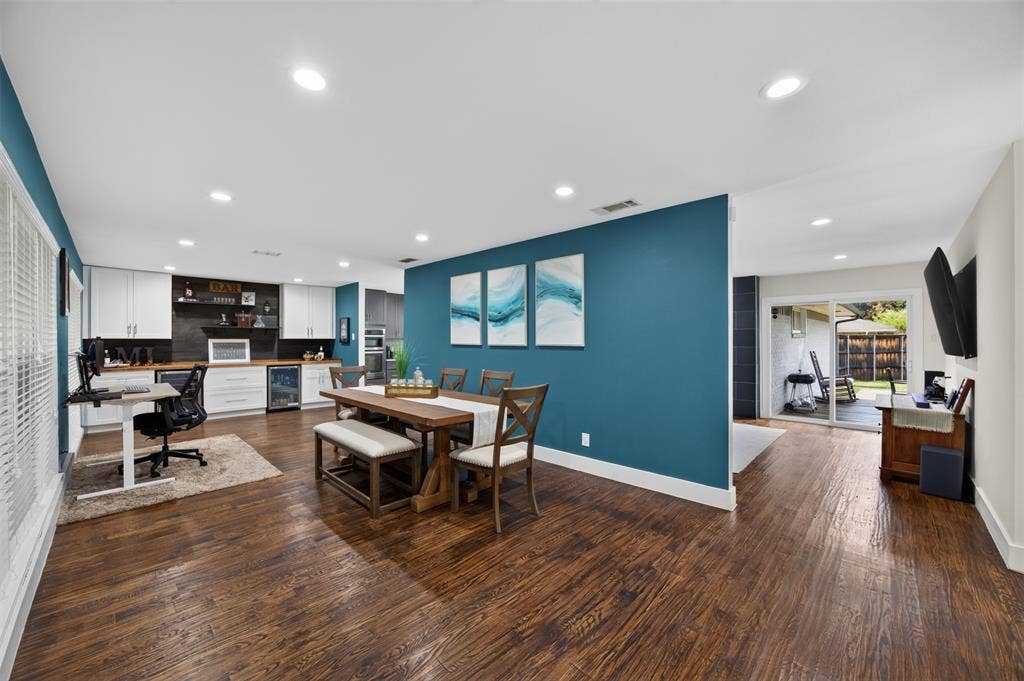 2502 Rochdale Street, Garland, TX 75040 2502 Rochdale Street, Garland, TX 75040
