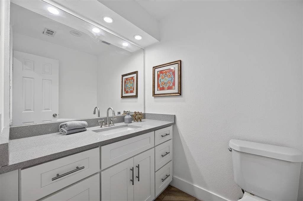 2502 Rochdale Street, Garland, TX 75040 2502 Rochdale Street, Garland, TX 75040