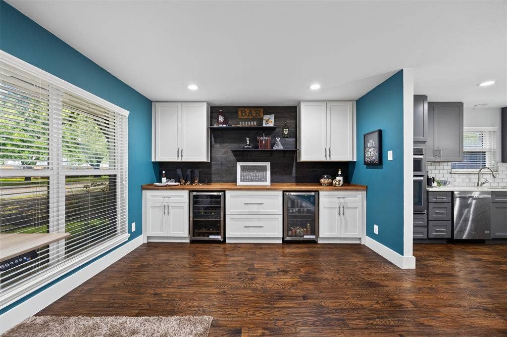 2502 Rochdale Street, Garland, TX 75040 2502 Rochdale Street, Garland, TX 75040