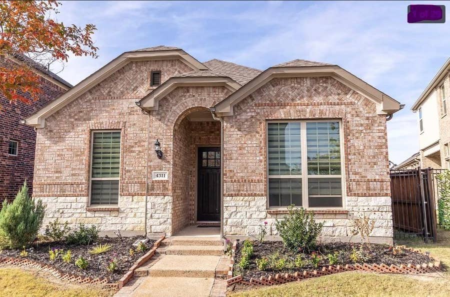 Property photo for 4311 Fall Blossom Drive, Arlington, TX