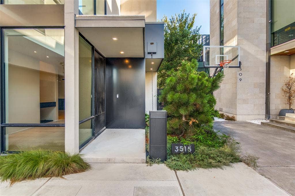 3515 Edgewater Street, Dallas, TX 75205 3515 Edgewater Street, Dallas, TX 75205