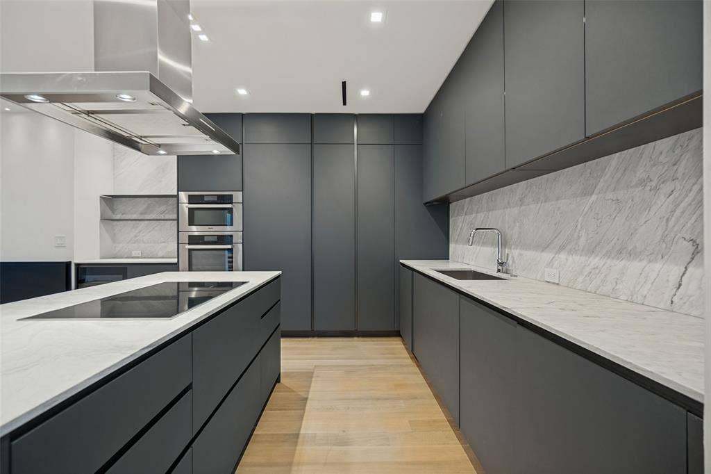 3515 Edgewater Street, Dallas, TX 75205 3515 Edgewater Street, Dallas, TX 75205