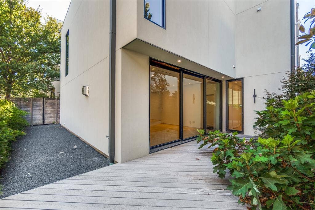 3515 Edgewater Street, Dallas, TX 75205 3515 Edgewater Street, Dallas, TX 75205