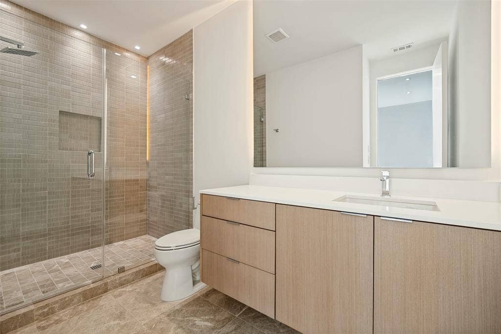 3515 Edgewater Street, Dallas, TX 75205 3515 Edgewater Street, Dallas, TX 75205