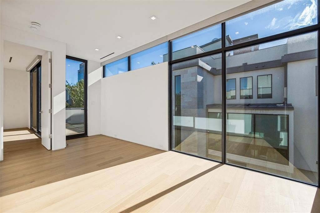 3515 Edgewater Street, Dallas, TX 75205 3515 Edgewater Street, Dallas, TX 75205