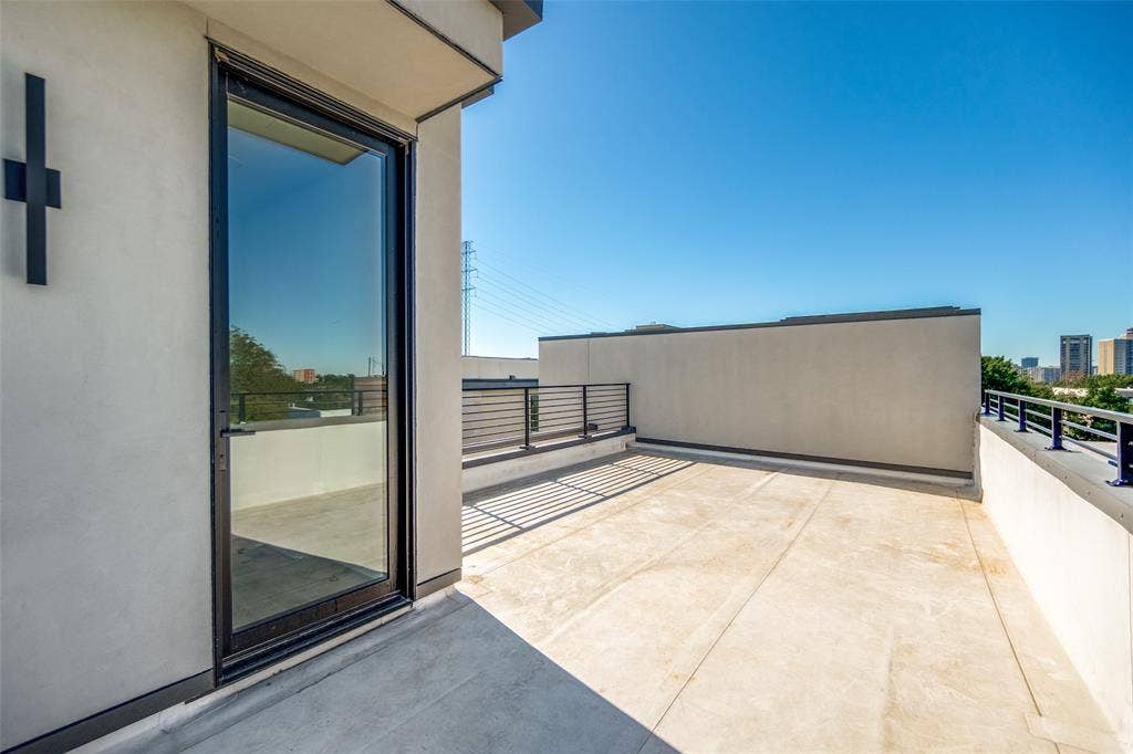 3515 Edgewater Street, Dallas, TX 75205 3515 Edgewater Street, Dallas, TX 75205