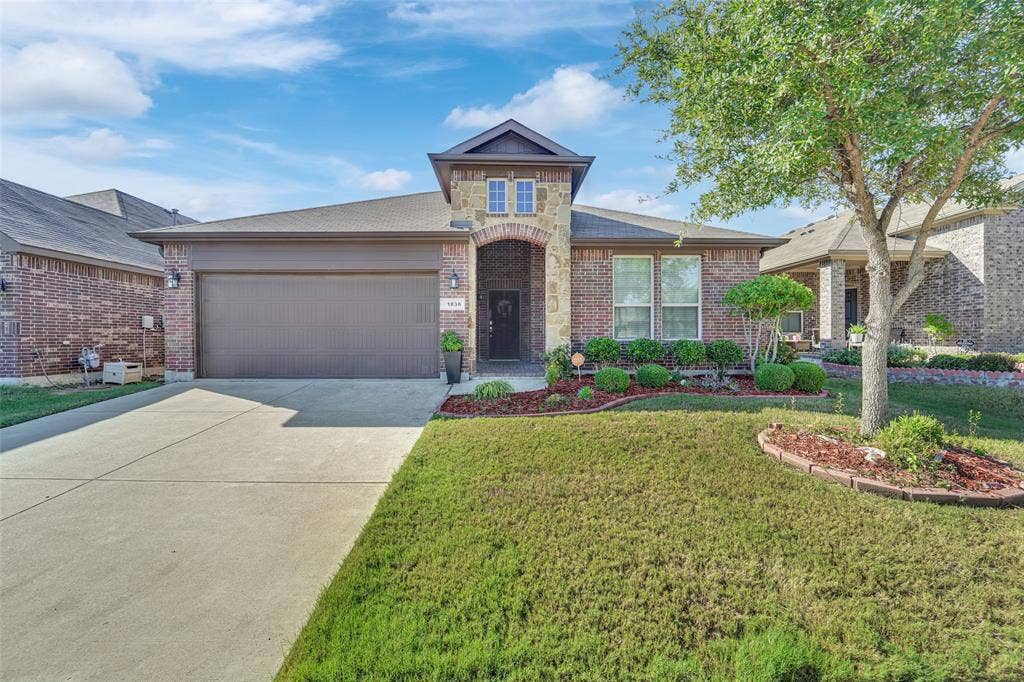 1836 Velarde Road, Fort Worth, TX 76131