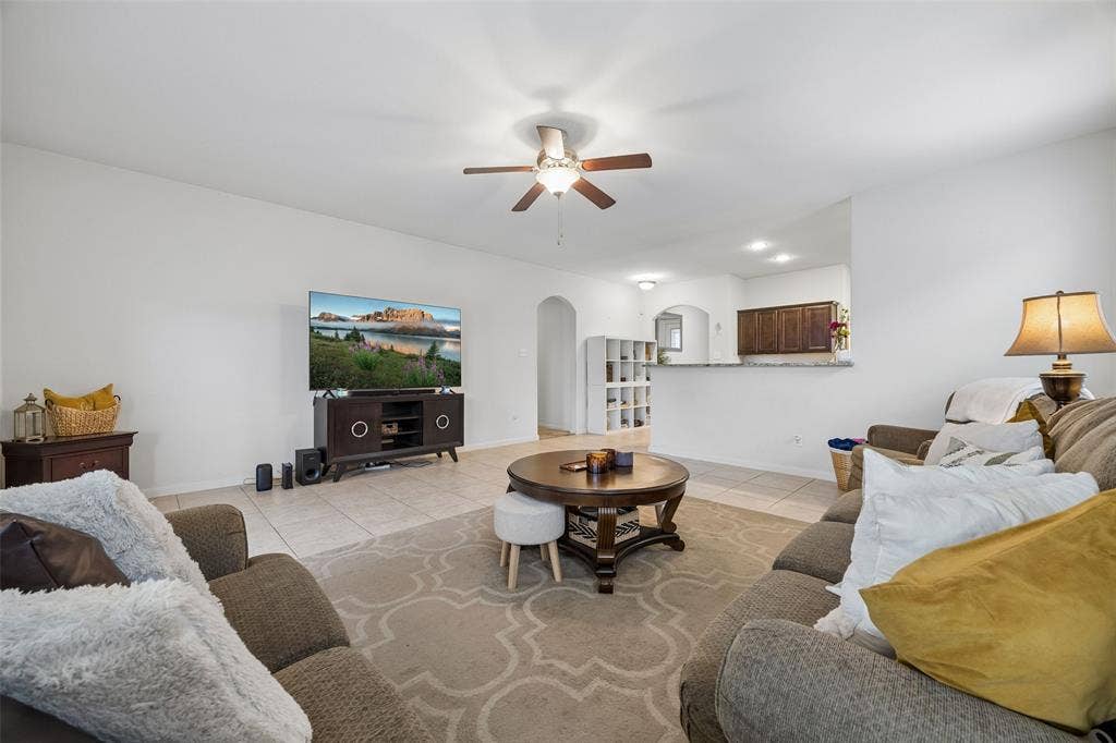 1005 Princewood Drive, Denton, TX 76207 1005 Princewood Drive, Denton, TX 76207