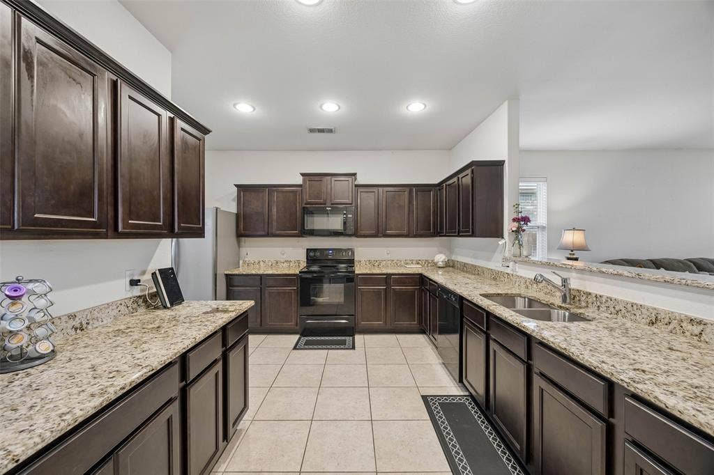 1005 Princewood Drive, Denton, TX 76207 1005 Princewood Drive, Denton, TX 76207