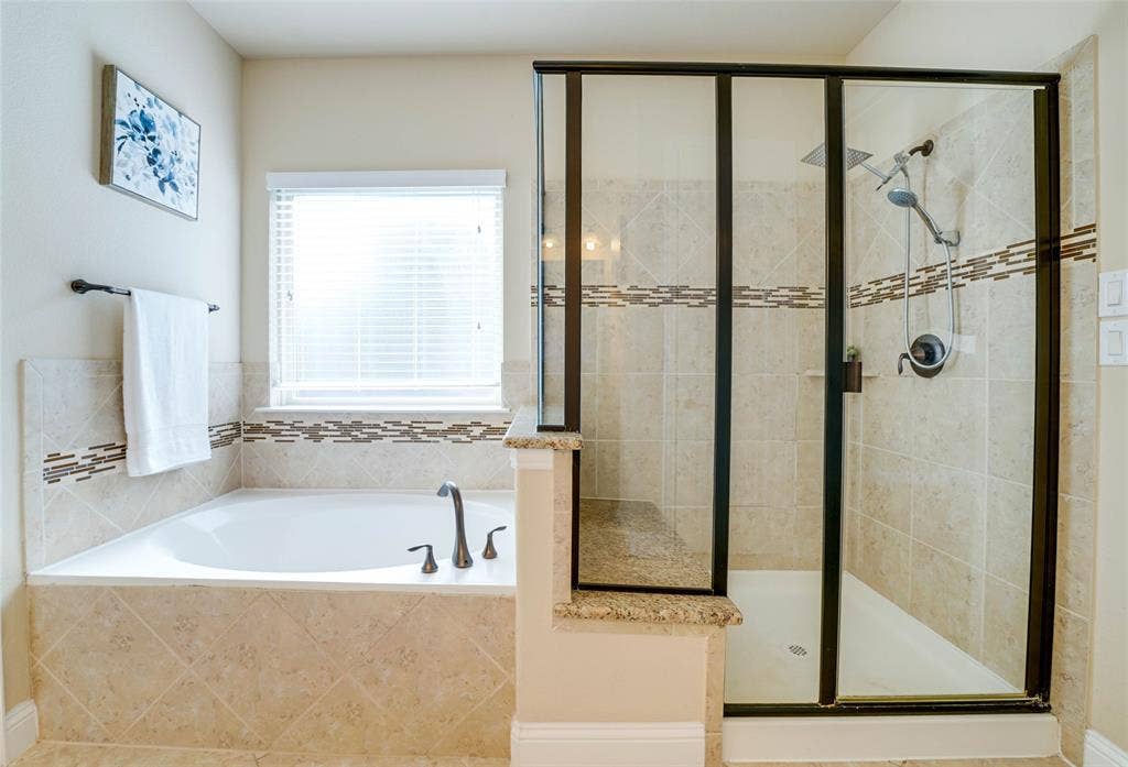 1262 Roma Drive, Frisco, TX 75036 1262 Roma Drive, Frisco, TX 75036