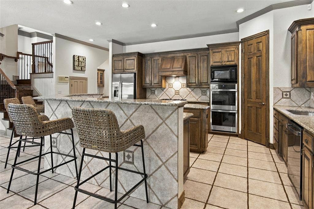 6505 Champion Way, Colleyville, TX 76034 6505 Champion Way, Colleyville, TX 76034