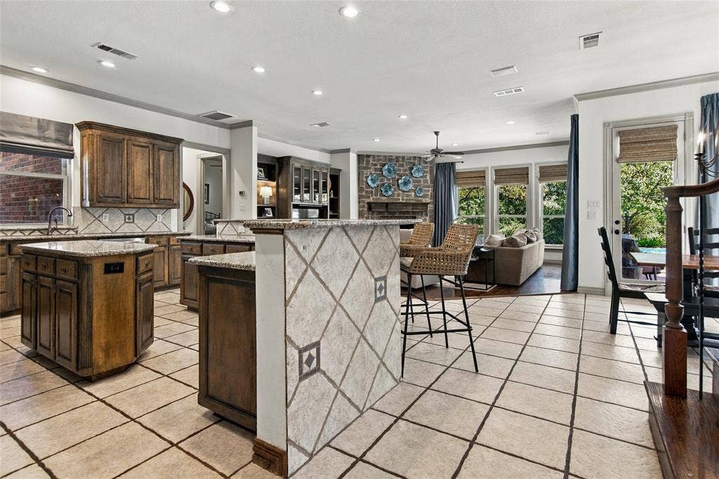 6505 Champion Way, Colleyville, TX 76034 6505 Champion Way, Colleyville, TX 76034