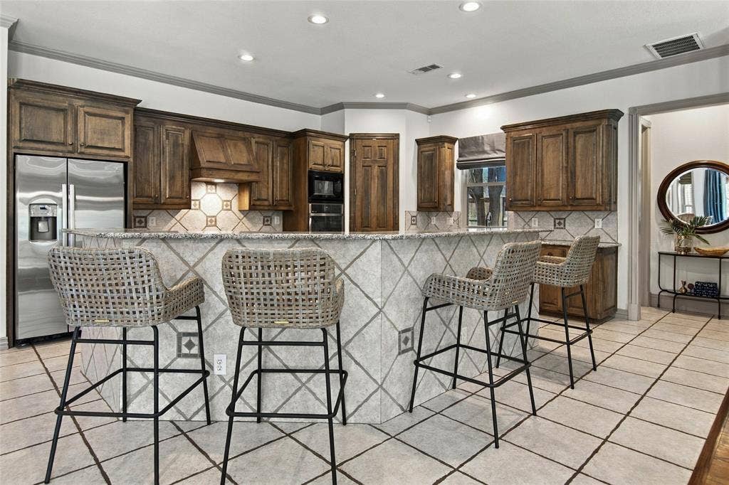 6505 Champion Way, Colleyville, TX 76034 6505 Champion Way, Colleyville, TX 76034