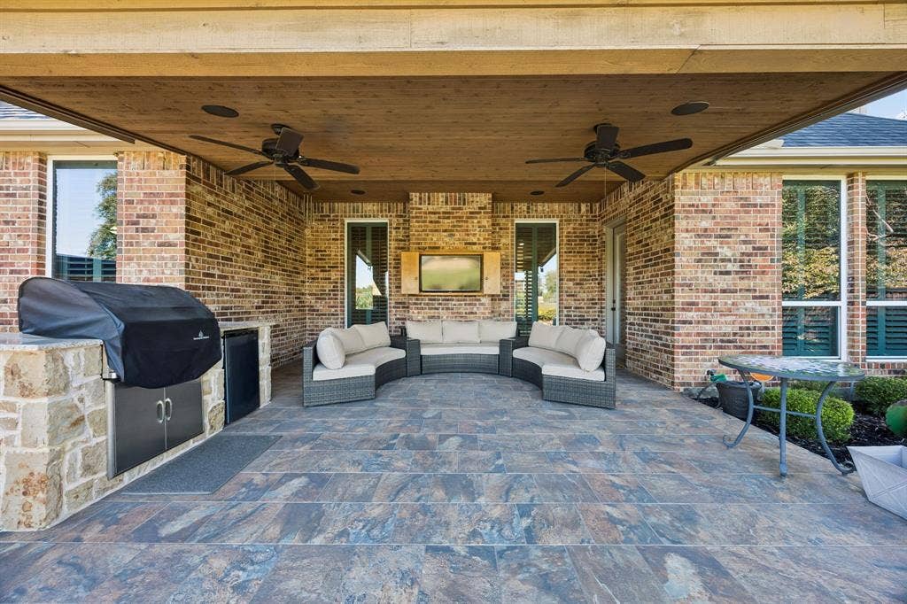 837 Thomas Crossing Drive, Fort Worth, TX 76028 837 Thomas Crossing Drive, Fort Worth, TX 76028
