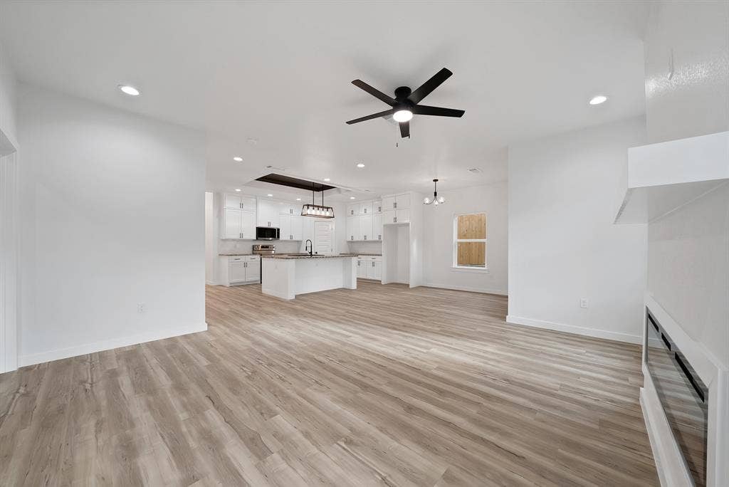 3005 Hanna Avenue, Fort Worth, TX 76106